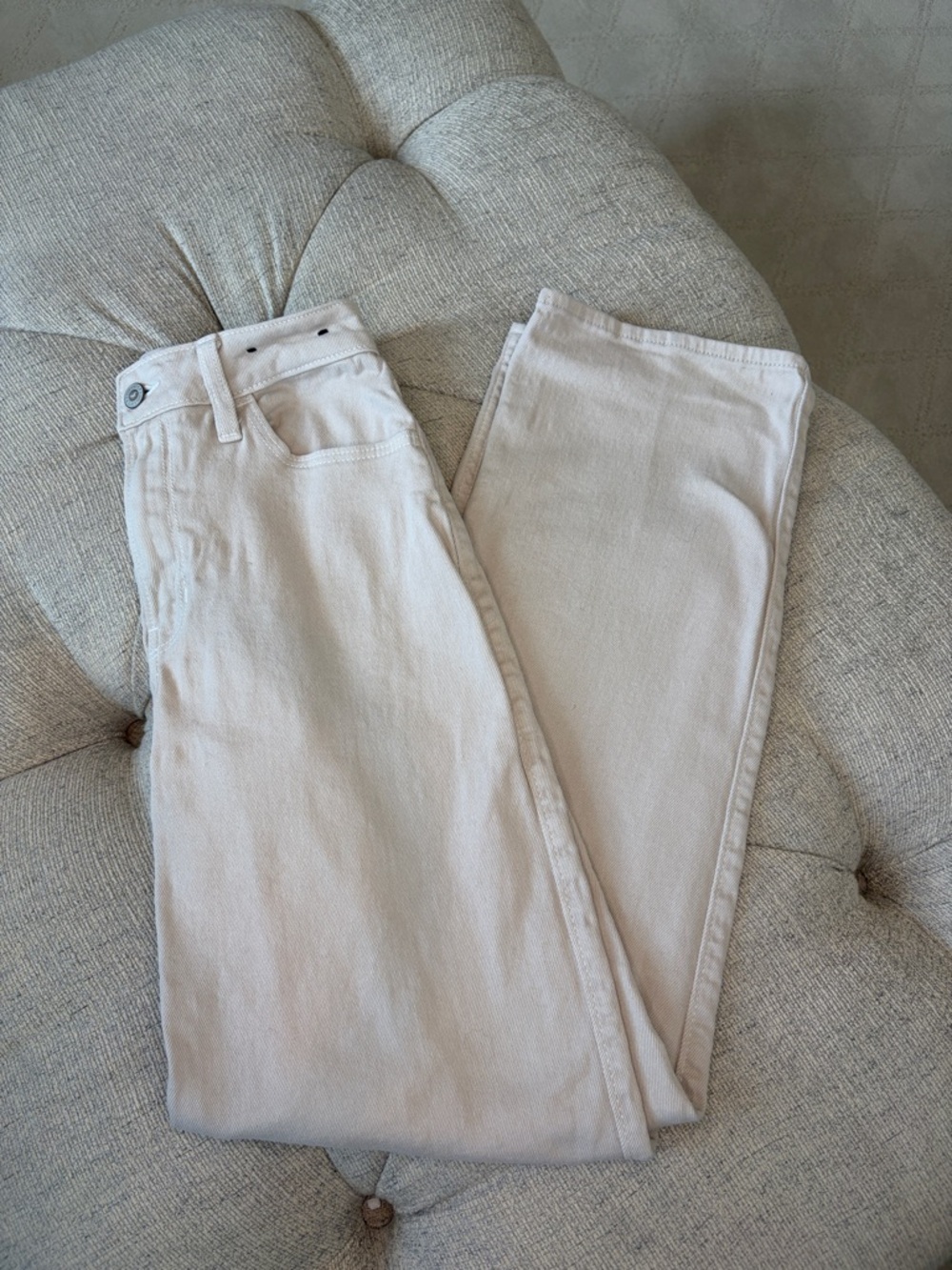 Hollister ultra high-rise dad Jeans in Light Beige